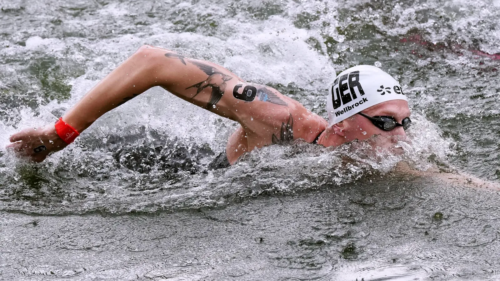 Freiwasserschwimmen in Paris - Nach Wellbrocks Schwimm-Gold: Ackermann verfehlt Top Ten - Sport